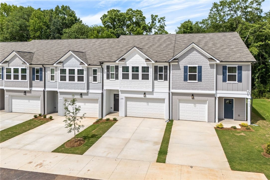 1239 McCoy St, Opelika, AL 36801