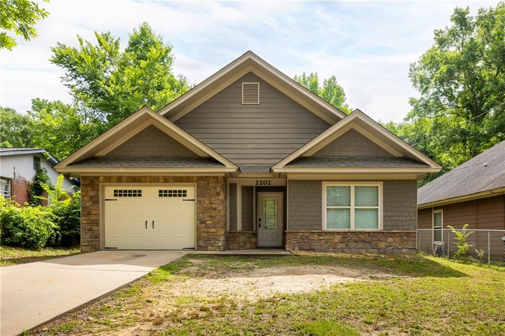 2202 13th Ave, Phenix City, AL 36867