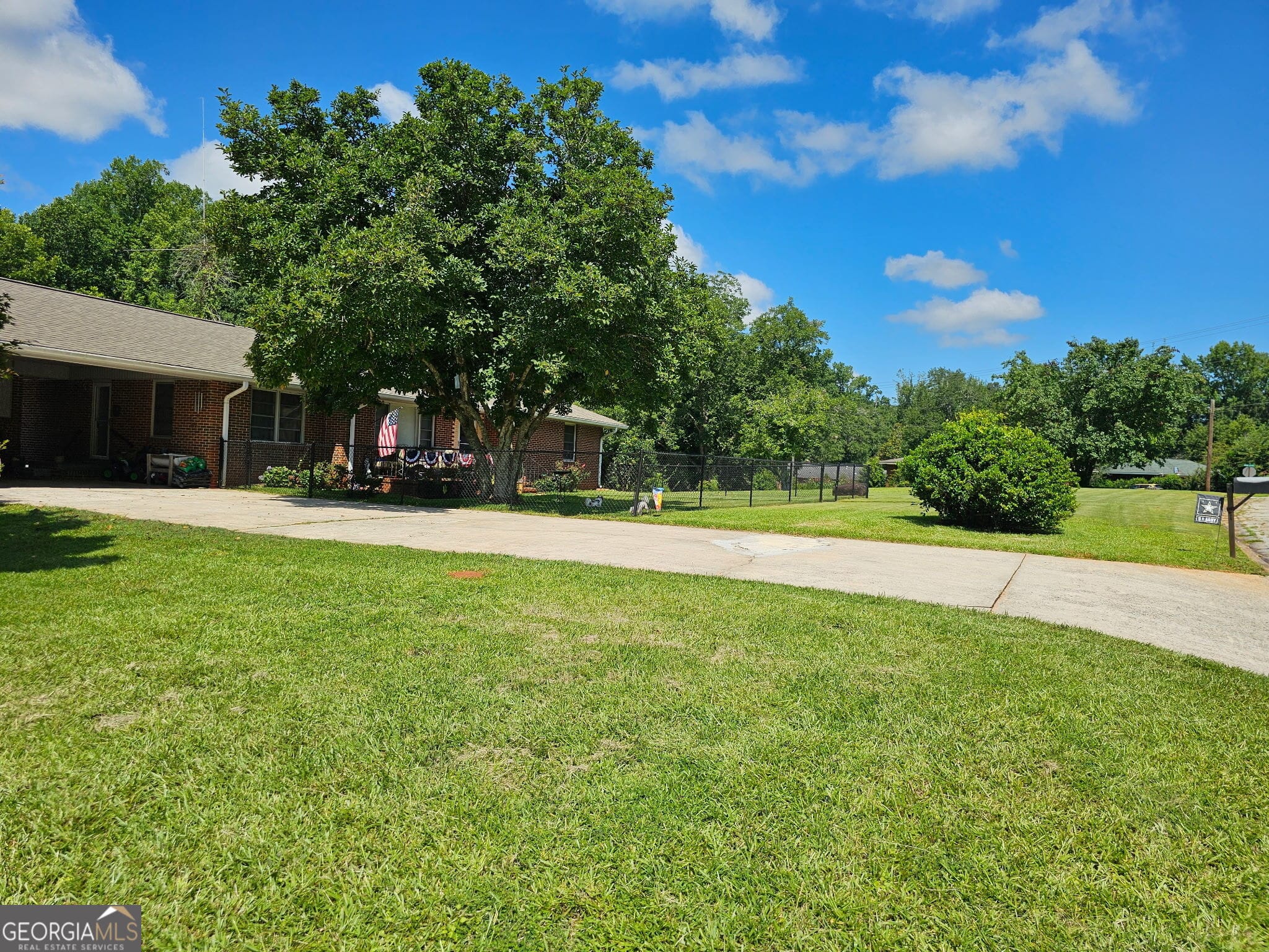 700 Brookwood Dr, Thomaston, GA 30286