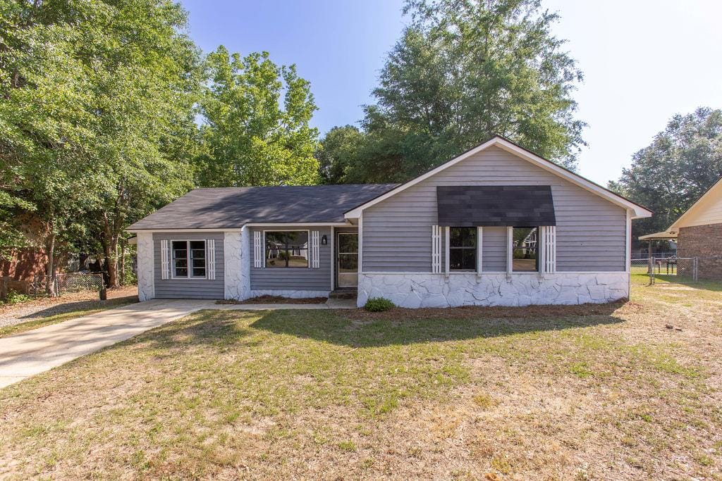 122 Seminole Avenue, Leesburg, GA, 31763