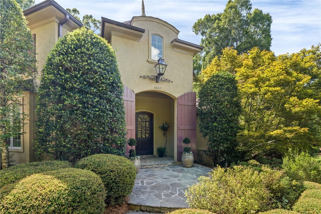 1843 Fairway Dr, Auburn, AL 36830