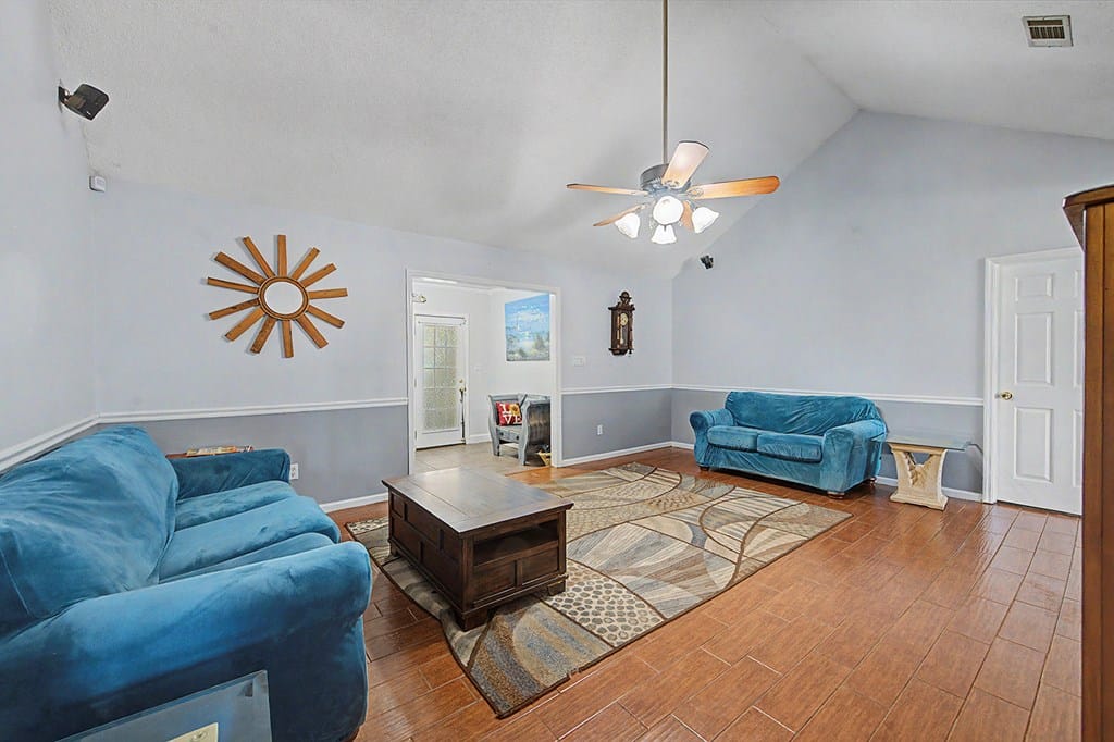 133 Long Pine Dr, Leesburg, GA 31763