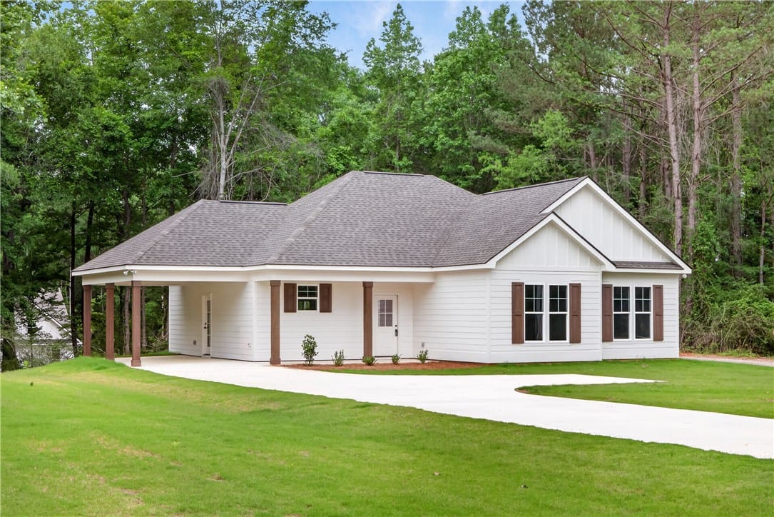 7054 Co Rd 53, Notasulga, AL 36866