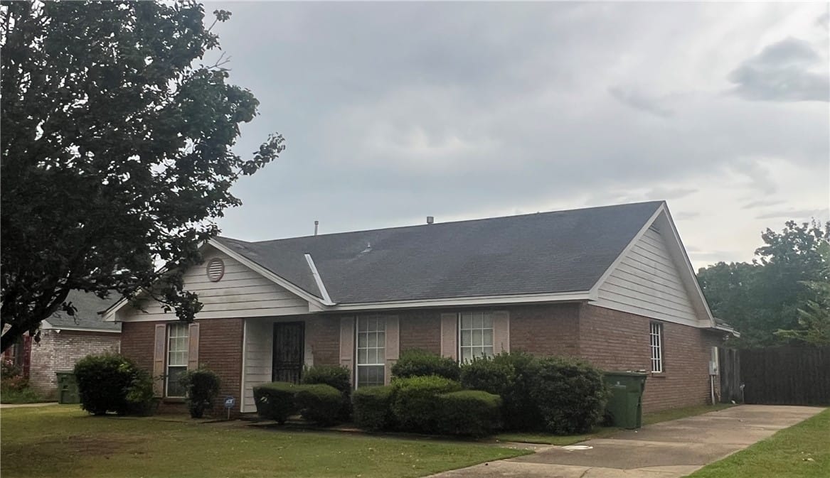 1230 Whisperwood Dr, Montgomery, AL 36117