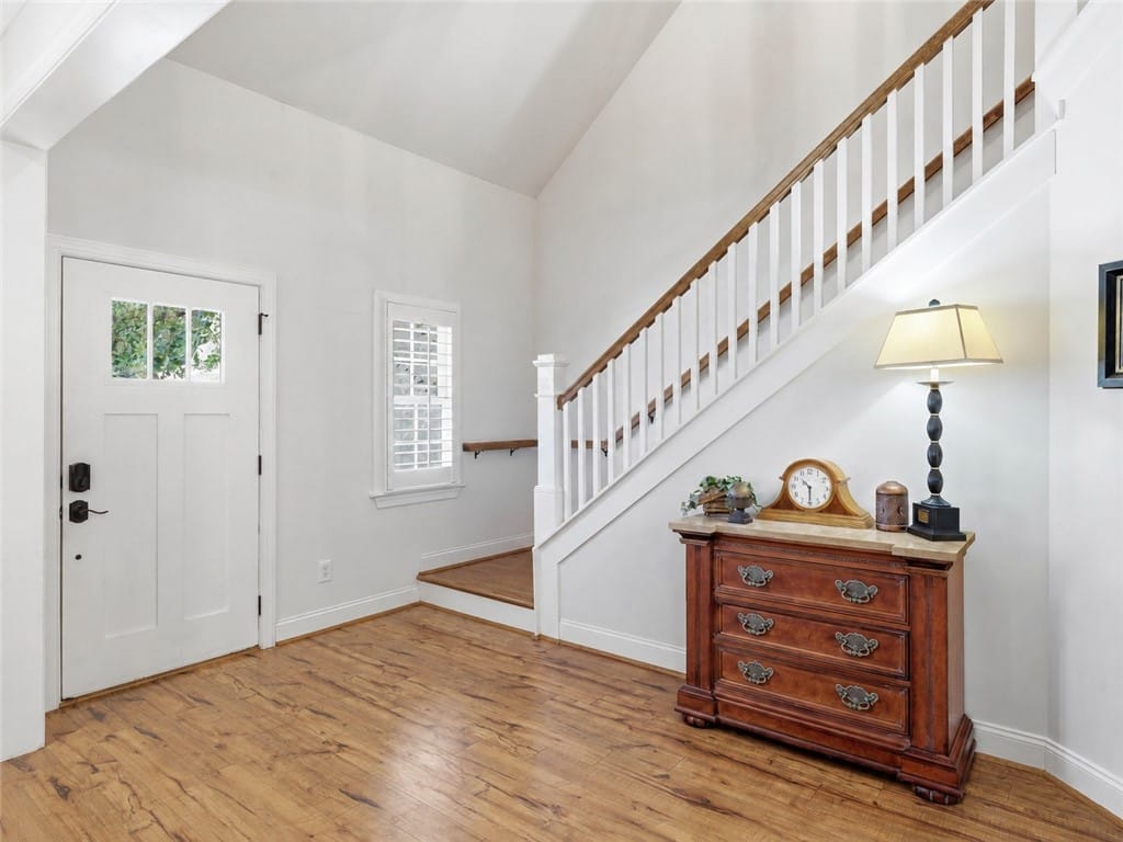 1135 Southridge Ct, Auburn, AL 36832, A gracious two-story foyer sets the tone for the h