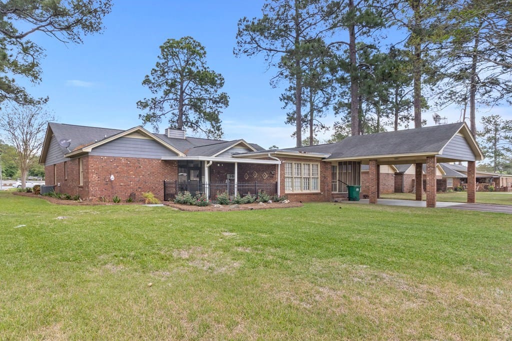 2304 Tuxedo Ln B, Albany, GA 31707