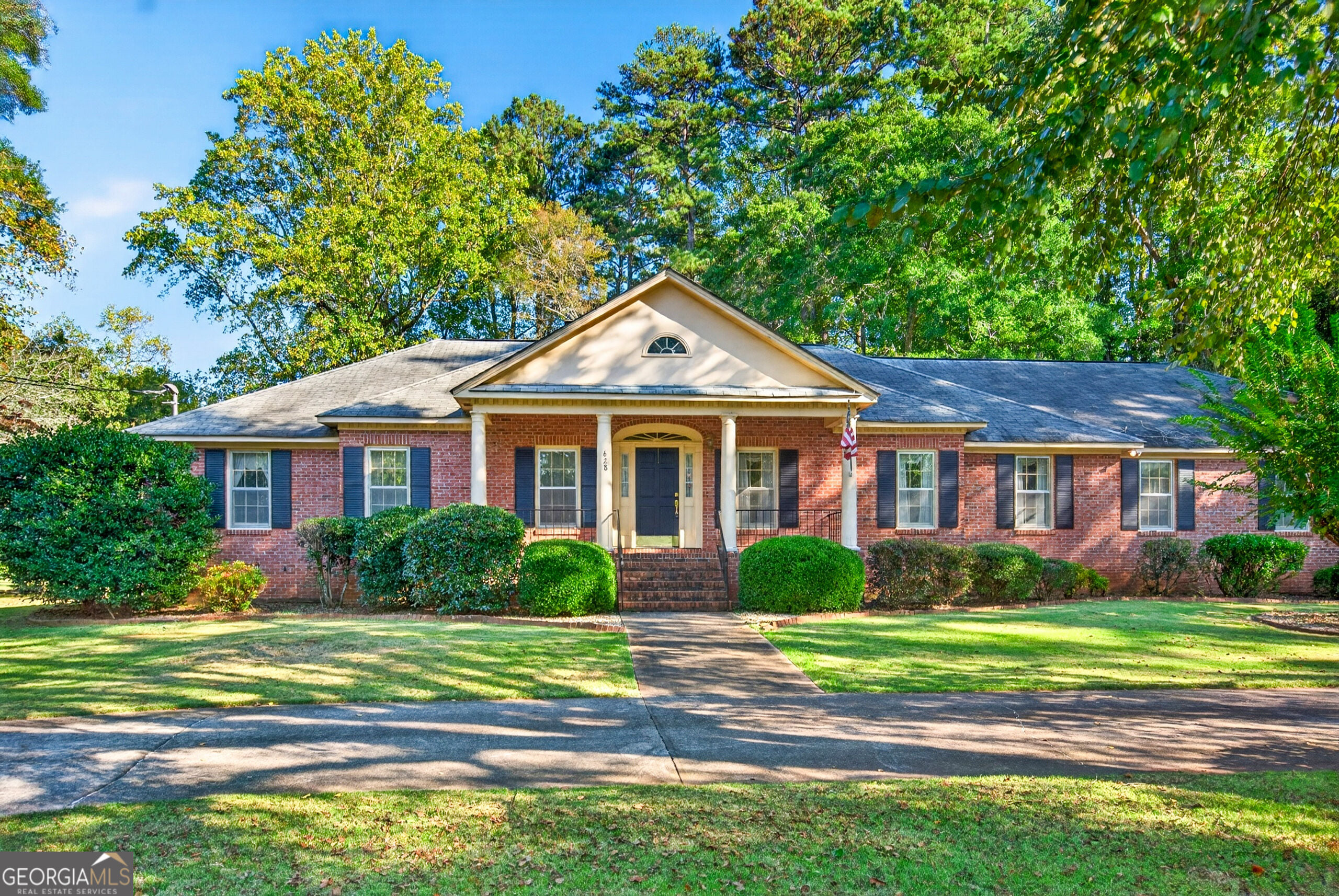 628 Lakewood Dr, LaGrange, GA 30240