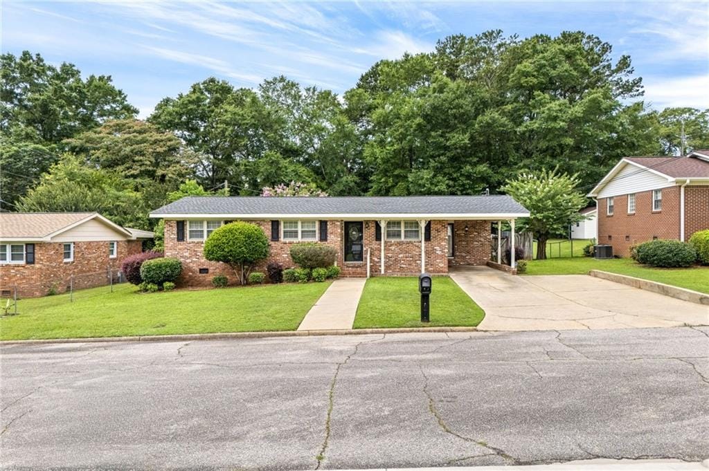 304 South 17th Avenue, Lanett, AL, 36863