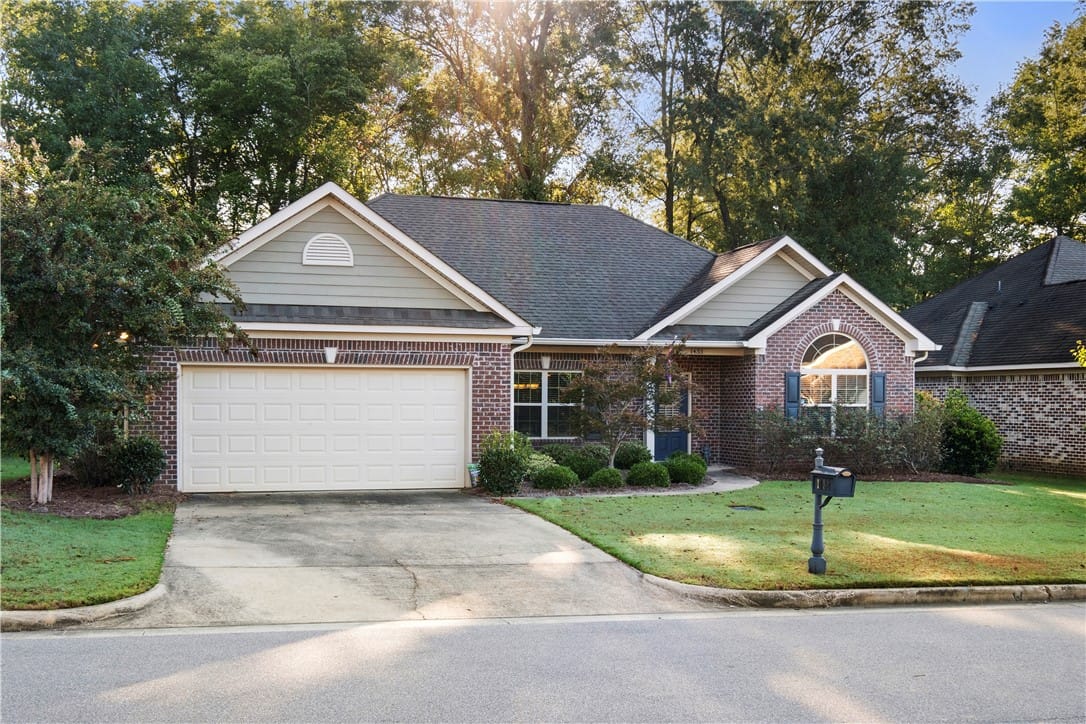 1433 CLOVERBROOK, Auburn, AL, 36832