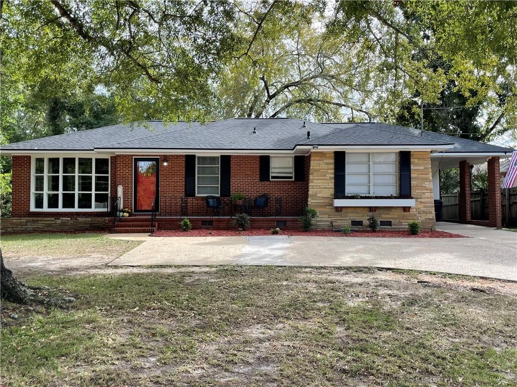 2805 Summerville Rd, Phenix City, AL 36867