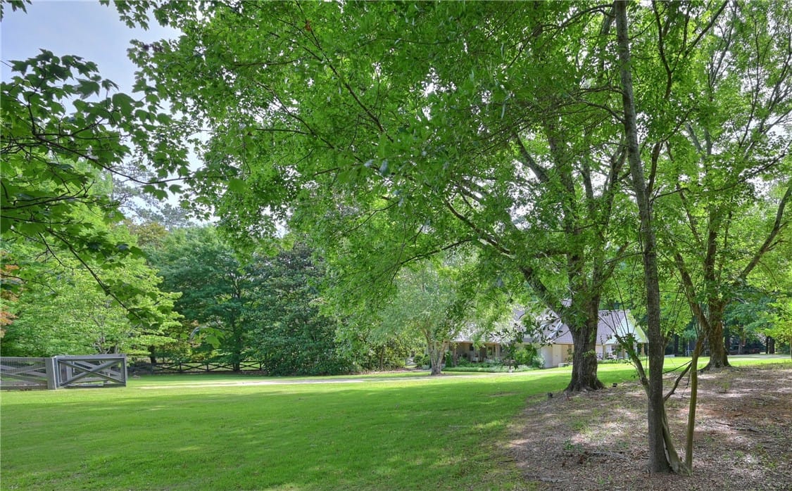 510 S Dean Rd, Auburn, AL 36830, Set on beautiful acres.