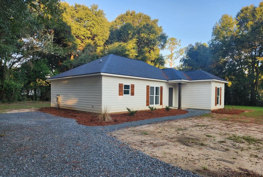 126 3rd St E, Leesburg, GA 31763