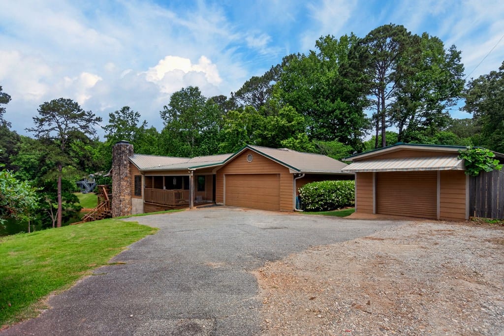 180 Old House Rd, Hamilton, GA 31811