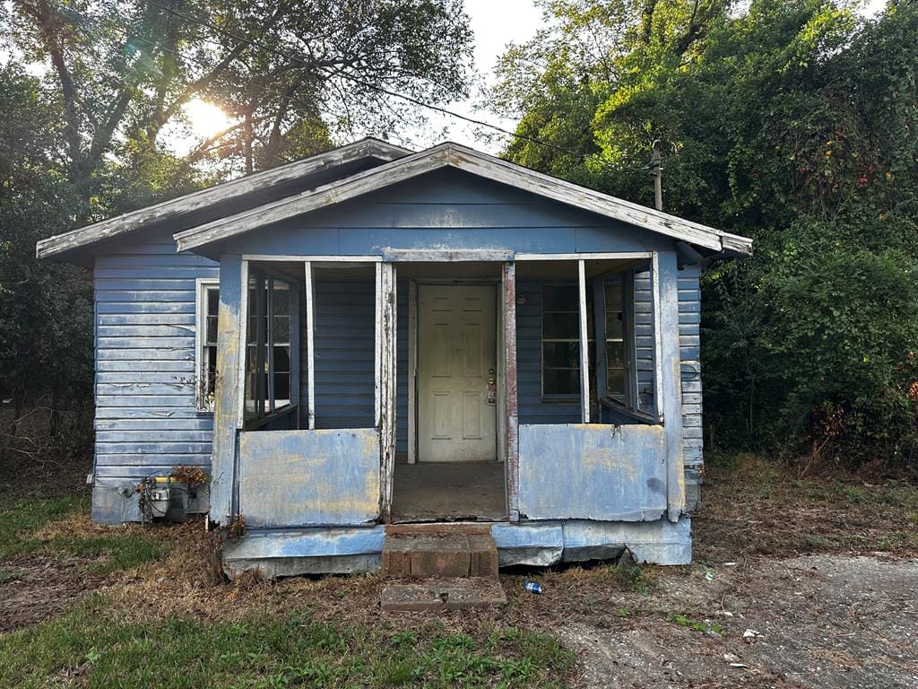 439 Cherry St SE, Dawson, GA 39842