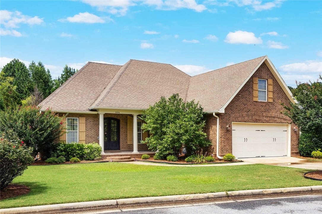 3204 Pinecrest Dr, Opelika, AL 36801, USA — Photo 1