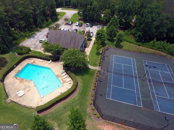 311 Willow Pointe Dr, LaGrange, GA 30240