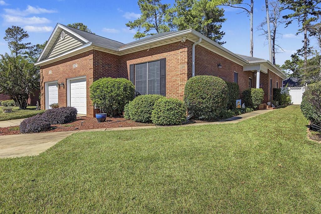 3127 Wax Myrtle Ln, Albany, GA 31721