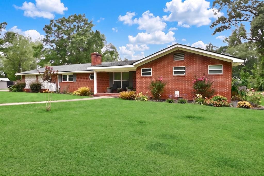 1719 Lily Pond Rd, Albany, GA 31701