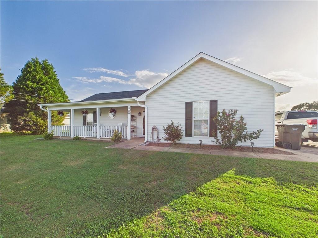 28 Fallowfield Dr, Fort Mitchell, AL 36856