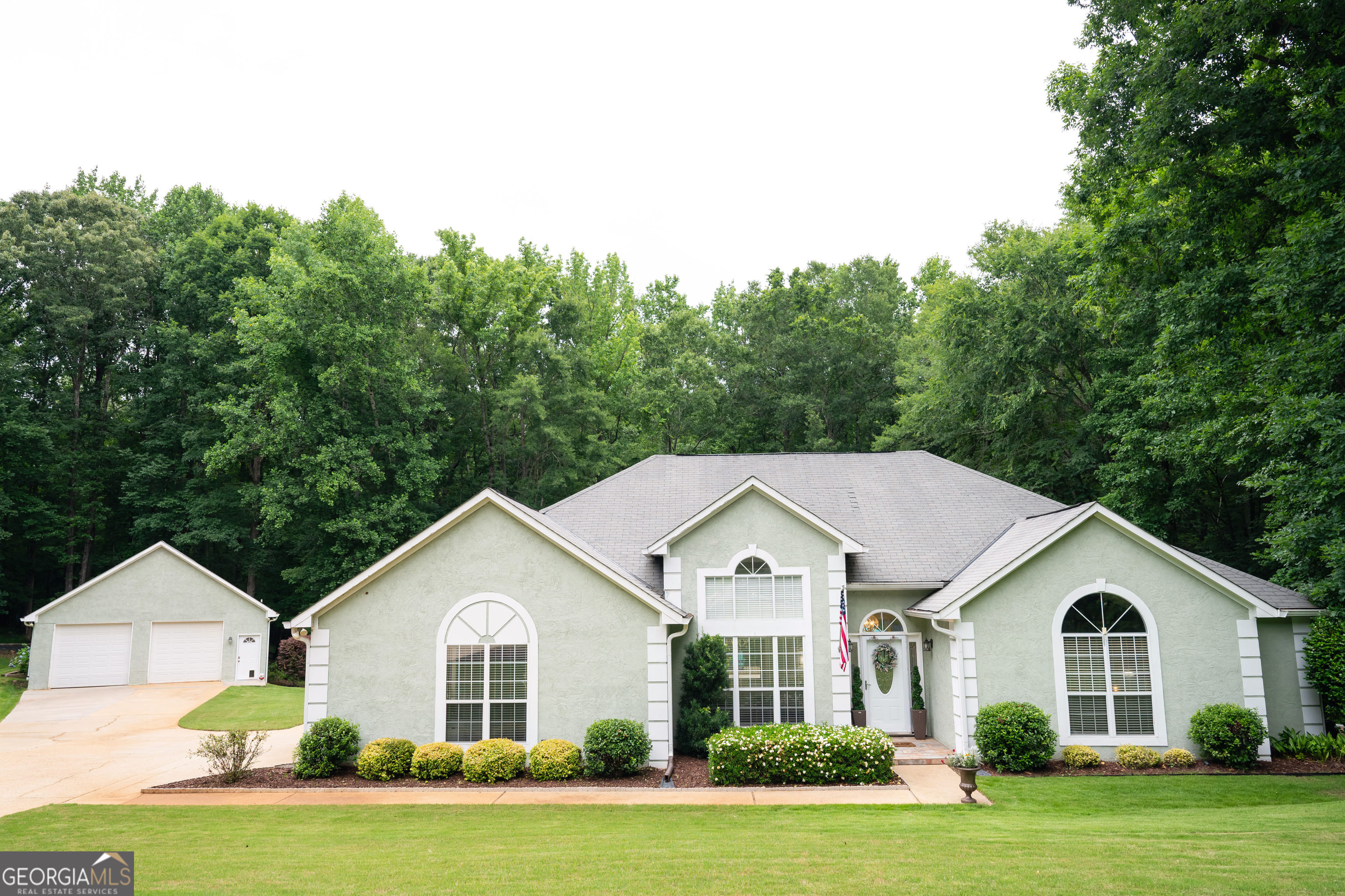 122 Colonial Ct, LaGrange, GA 30240