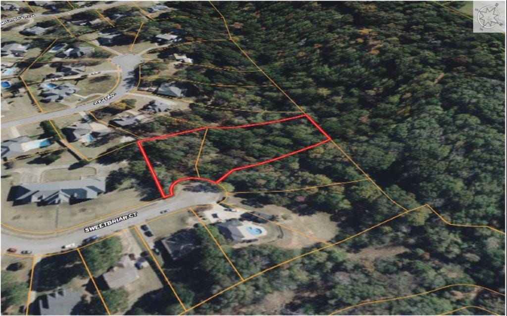 120 Sweetbriar Ct, Prattville, AL 36067