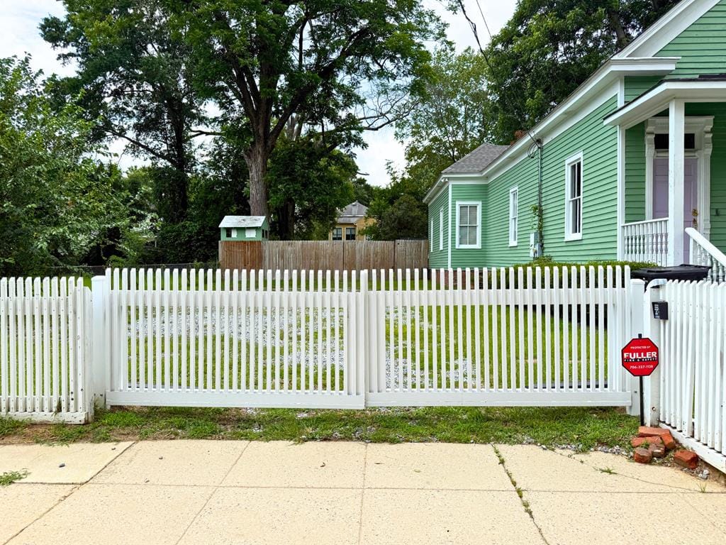 731 2nd Ave, Columbus, GA 31901, Automatic Gate Access