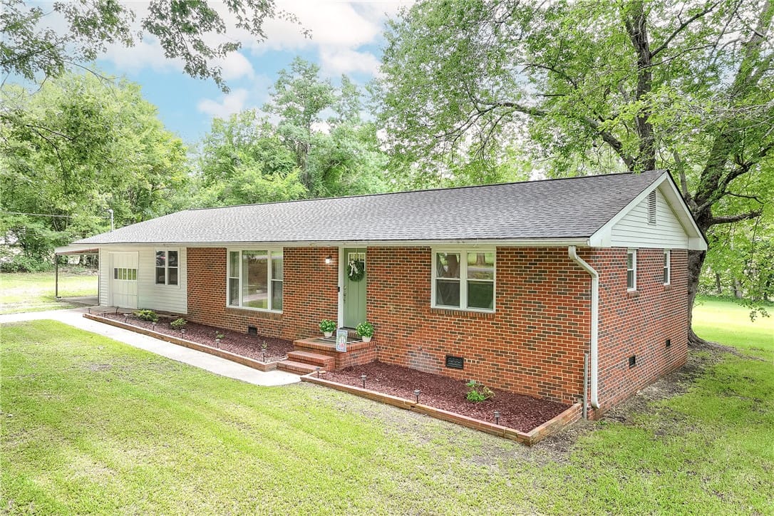 95 Lee Road 296, Smiths Station, AL, 36877