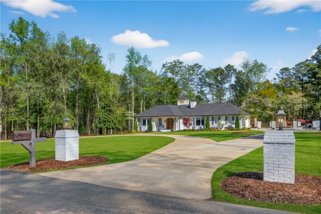 2140 White Oak Ln, Auburn, AL 36830