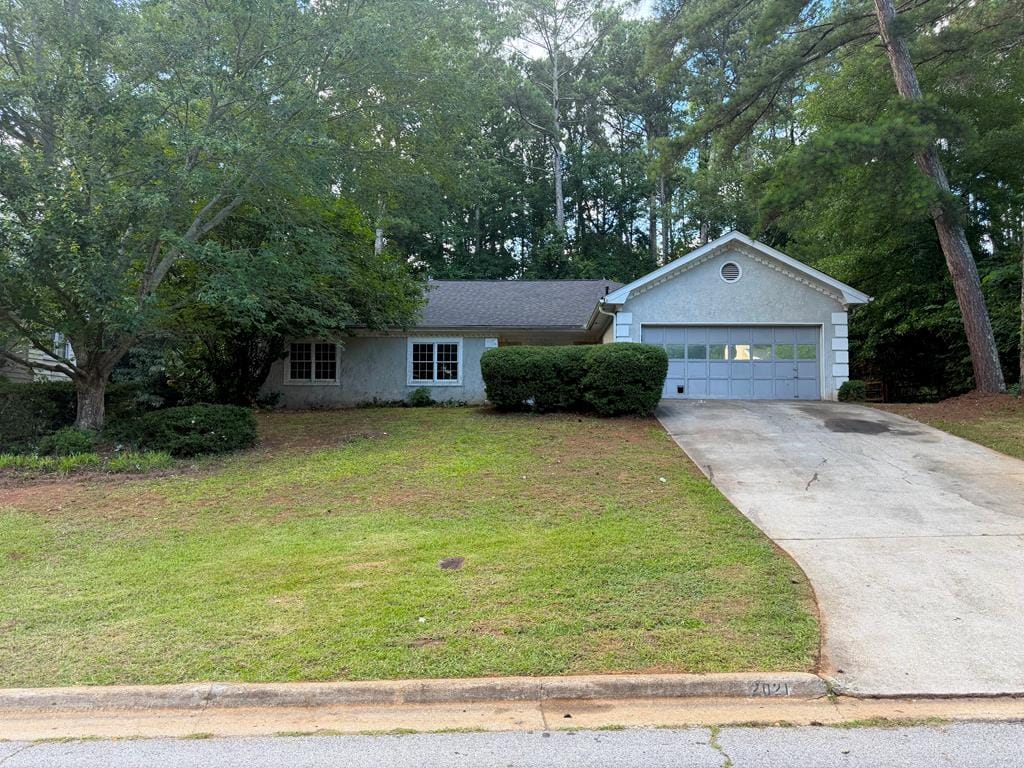 2021 Huntcliff Dr, Lawrenceville, GA 30043