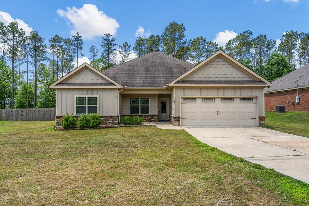 19 Fast Ln, Seale, AL 36875