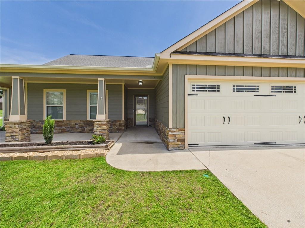 1 Woodchase Ct, Phenix City, AL 36870