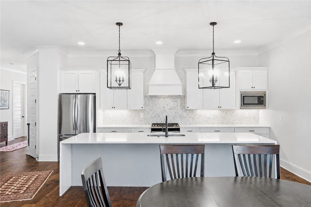 604 Overbrook Ln, Auburn, AL 36830, The substantial kitchen island makes a statement w