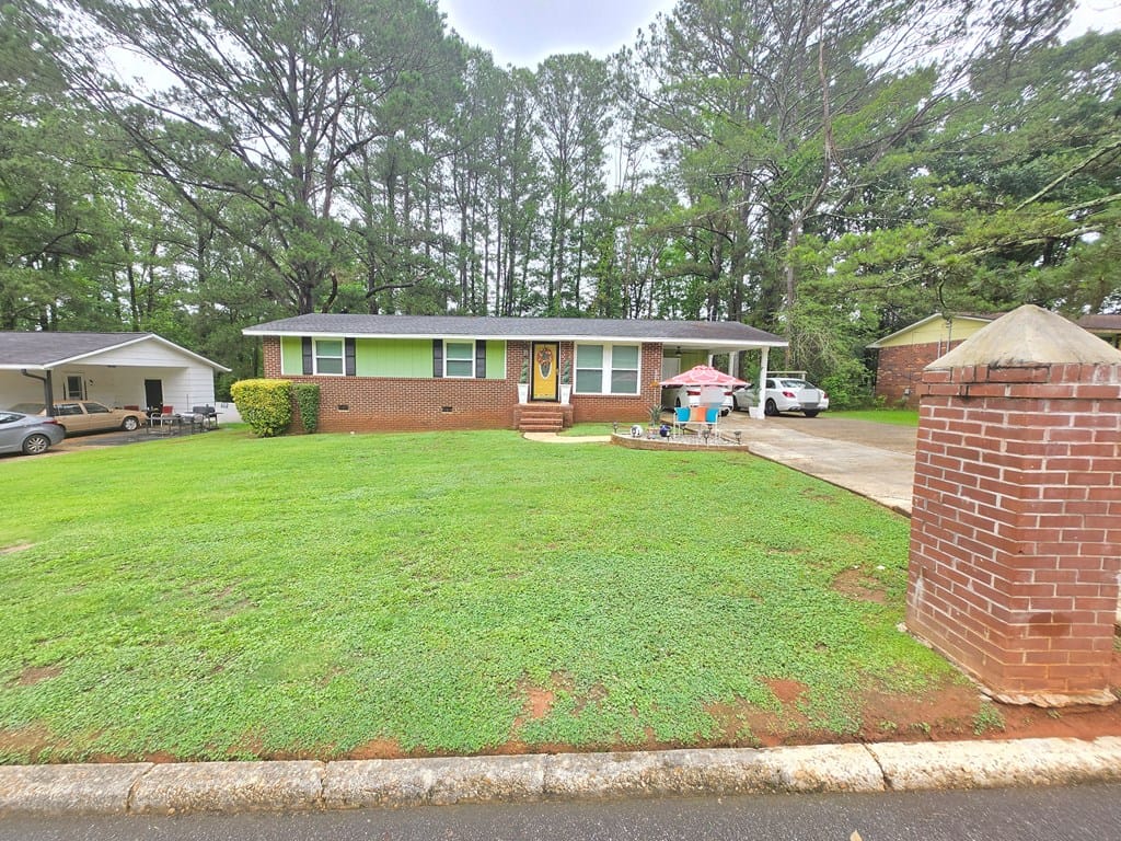 112 Sir Lancelot St, LaGrange, GA 30241, USA