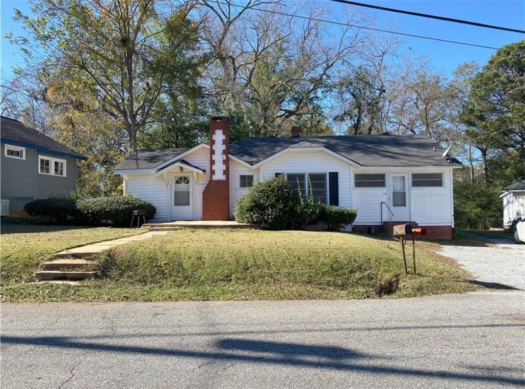 110 Church St, Valley, AL 36854