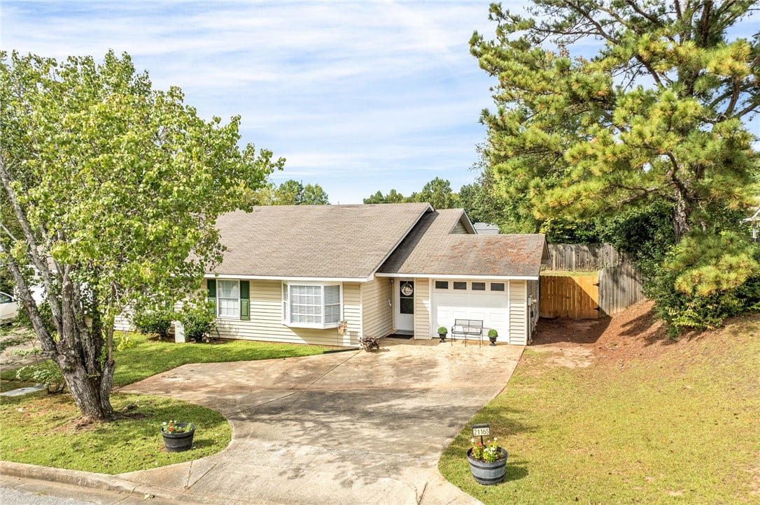 2116 Hamilton Pl St, Opelika, AL 36801
