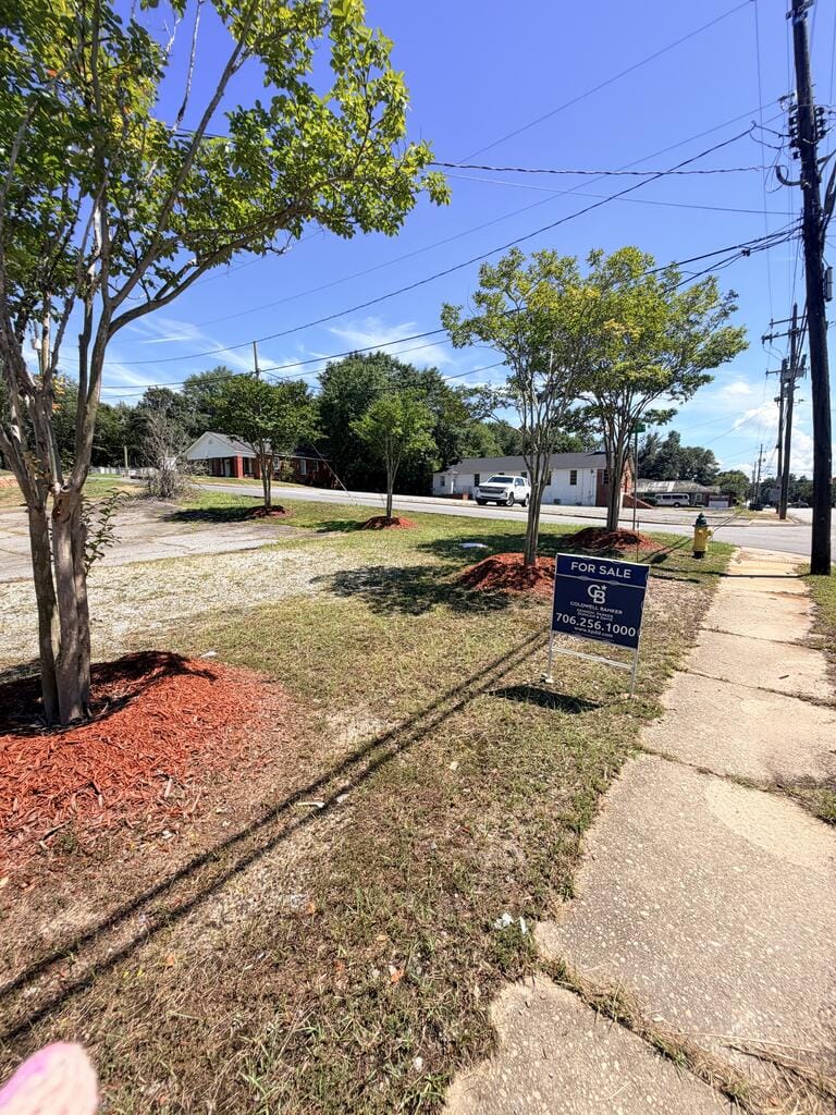 409 Seale Rd, Phenix City, AL 36869