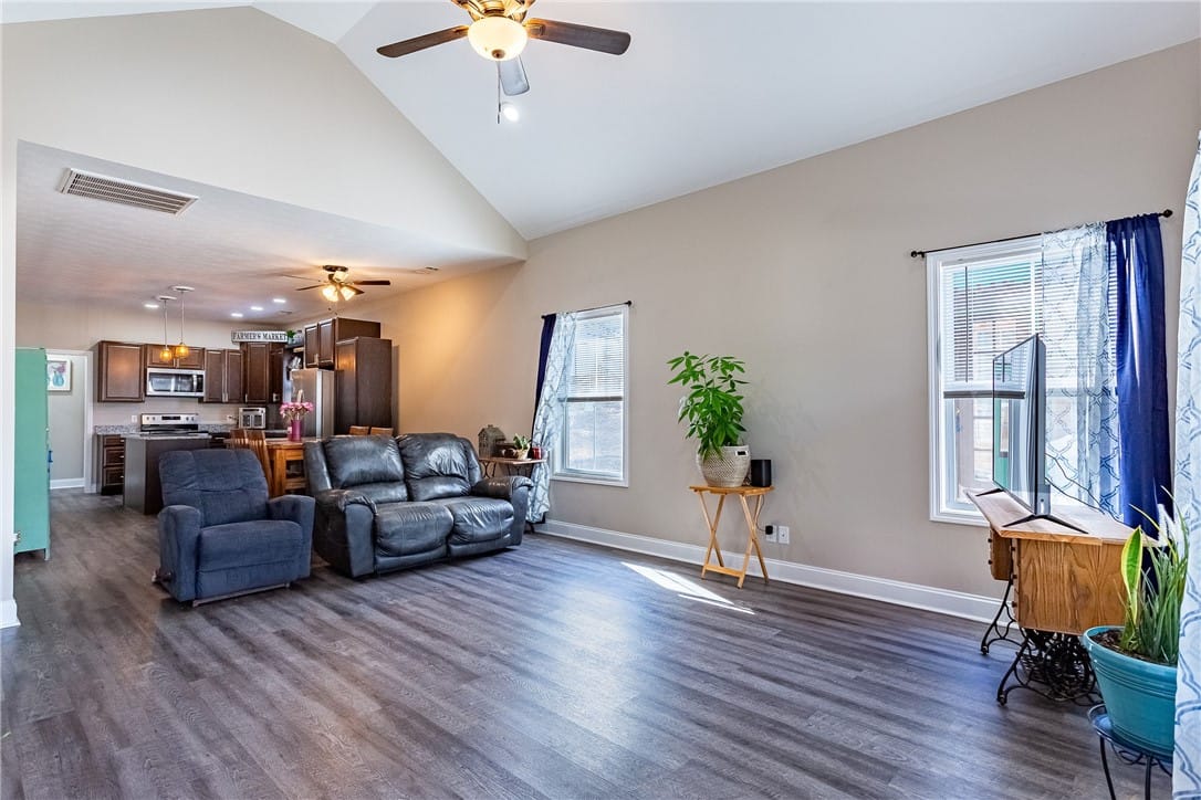 605 15TH, Lanett, AL, 36863, Great room