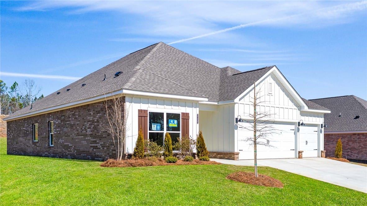 2152 BLUEBIRD, Auburn, AL, 36879 — Photo 3