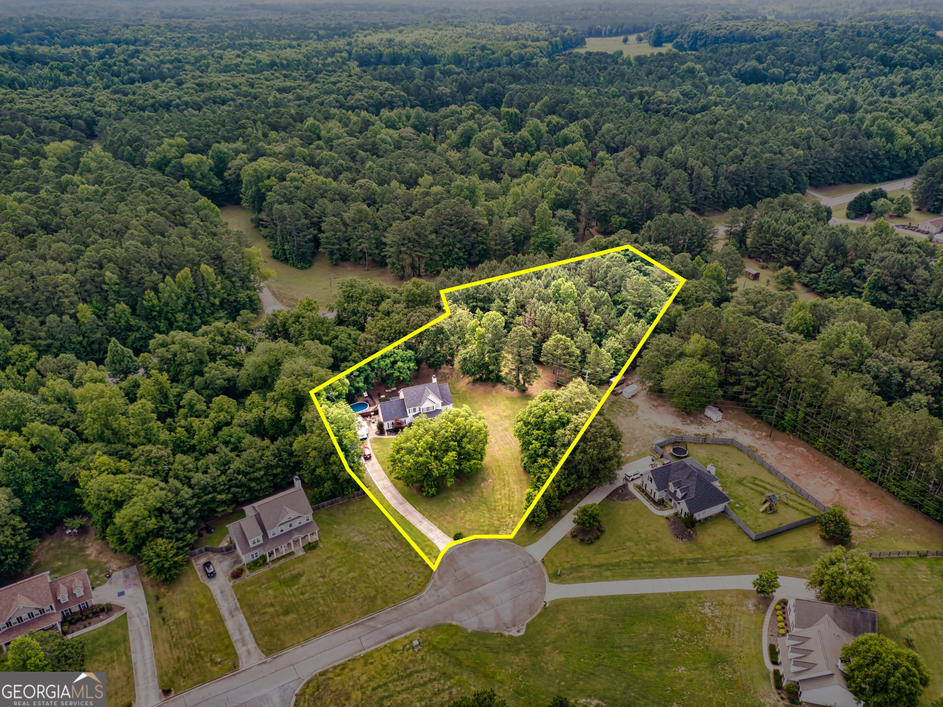 162 Deer Creek Trail, Moreland, GA 30259