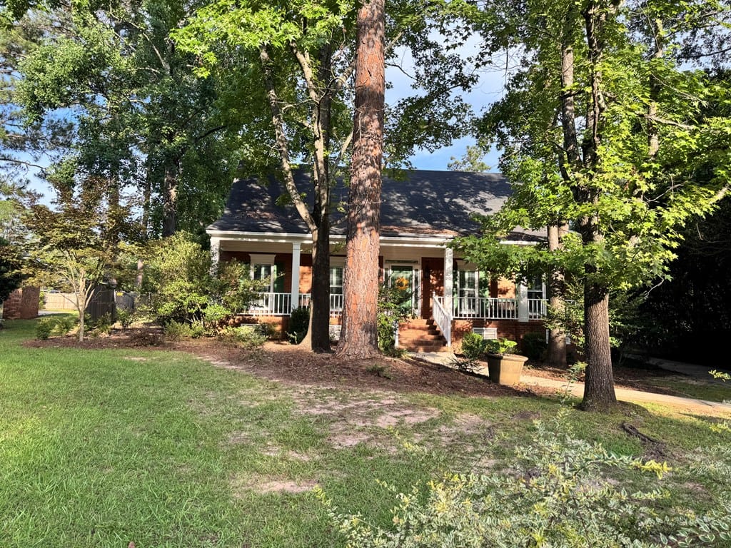 1512 N Valencia Dr, Albany, GA 31707