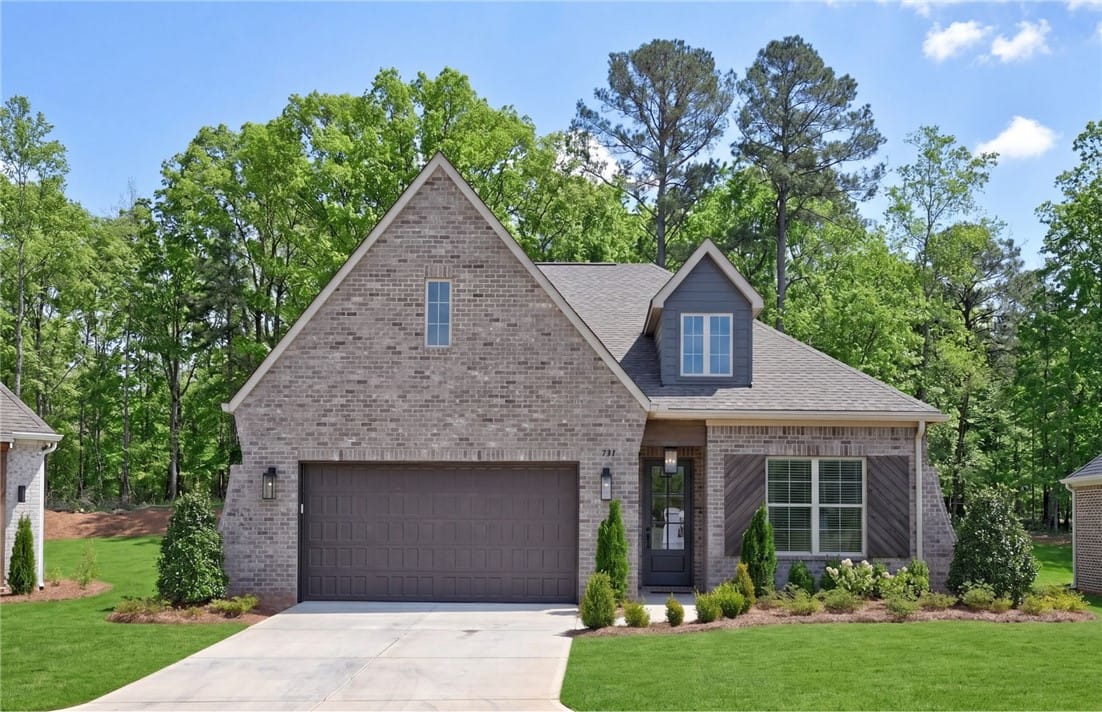 585 Windsor Drive, Opelika, AL, 36801