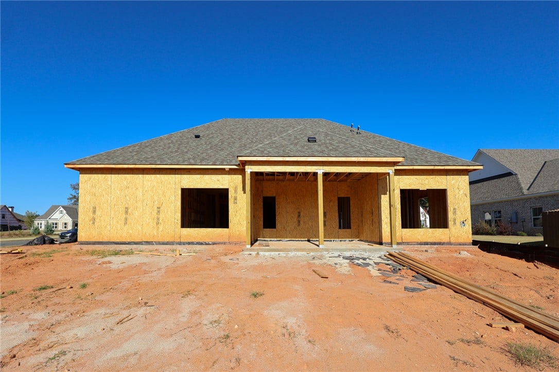 1902 Long Leaf Ln, Opelika, AL 36801, A new construction home features a covered back po