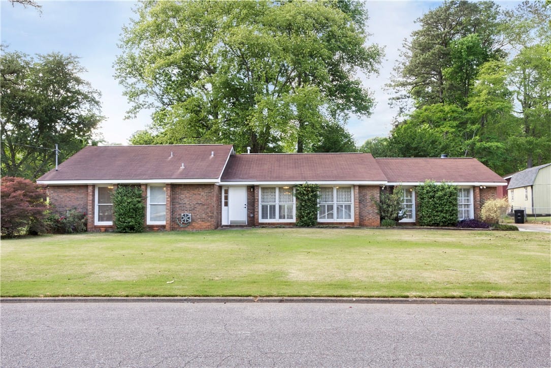 1800 Calcutta Drive, Opelika, AL, 36801