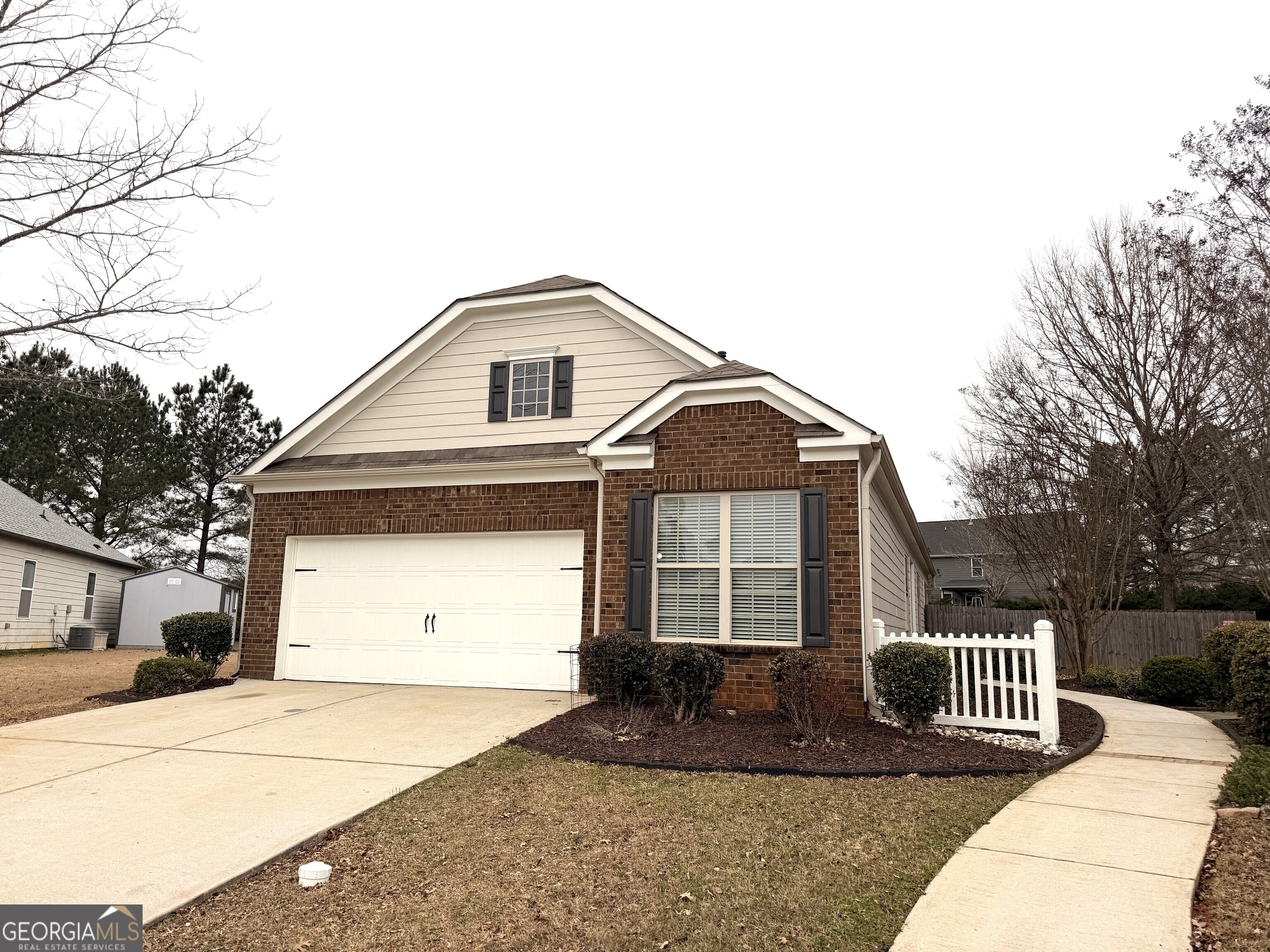 242 River Meadow Dr, LaGrange, GA 30241