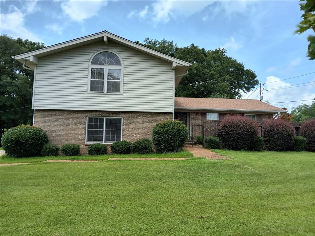1802 5TH, Lanett, AL, 36863
