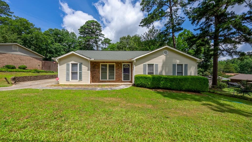 4507 N Oaks Dr, Columbus, GA 31909