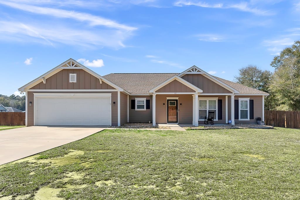 101 Alder Dr, Leesburg, GA 31763