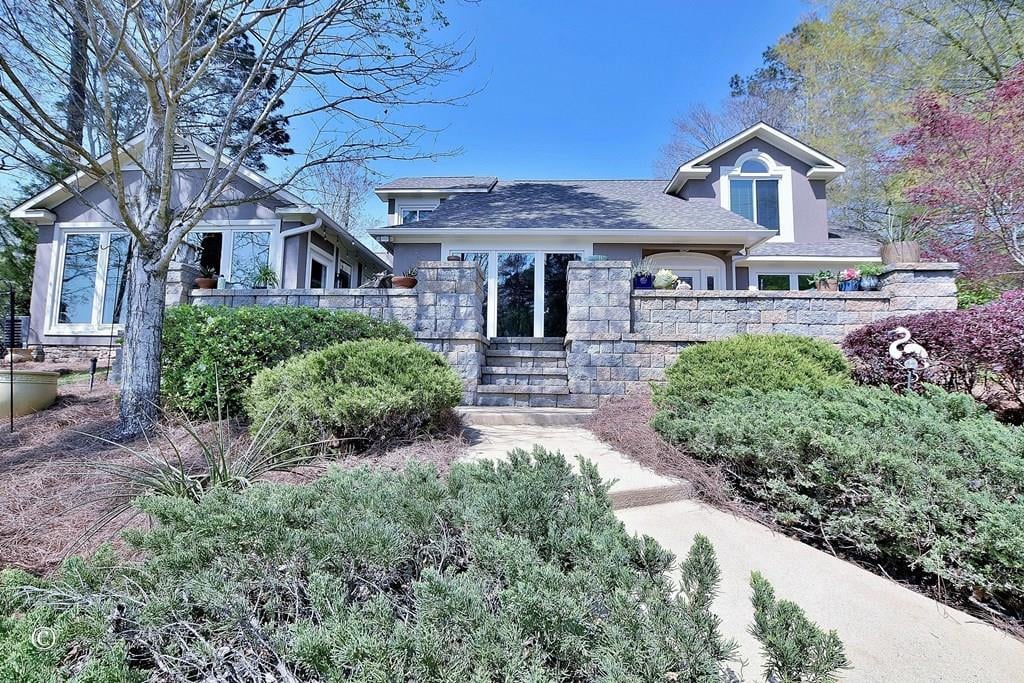 239 Robin Dr, Hamilton, GA 31811