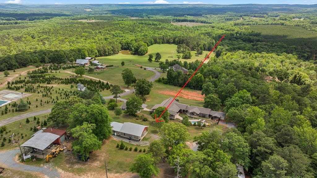 5198 Scenic Heights Rd, Manchester, GA 31816