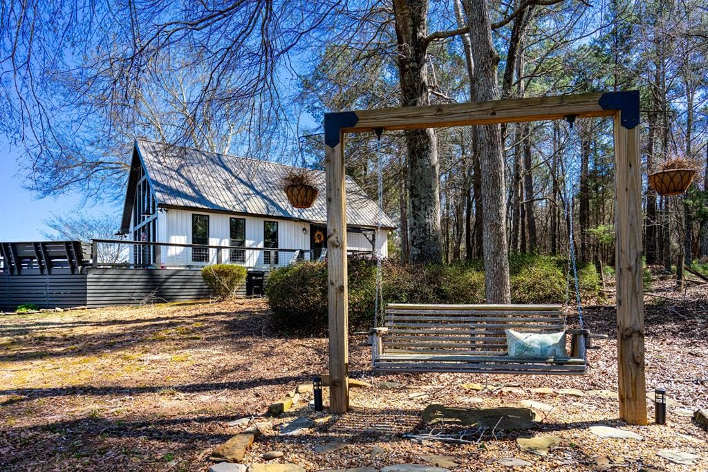 18660 Ga Highway 0219, West Point, GA, 31833-5611